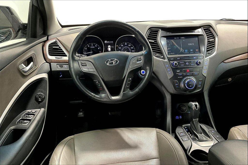 used 2017 Hyundai Santa Fe car