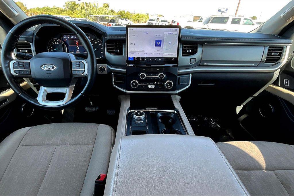 used 2024 Ford Expedition car, priced at $46,000