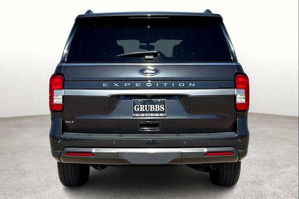 used 2024 Ford Expedition car, priced at $46,000