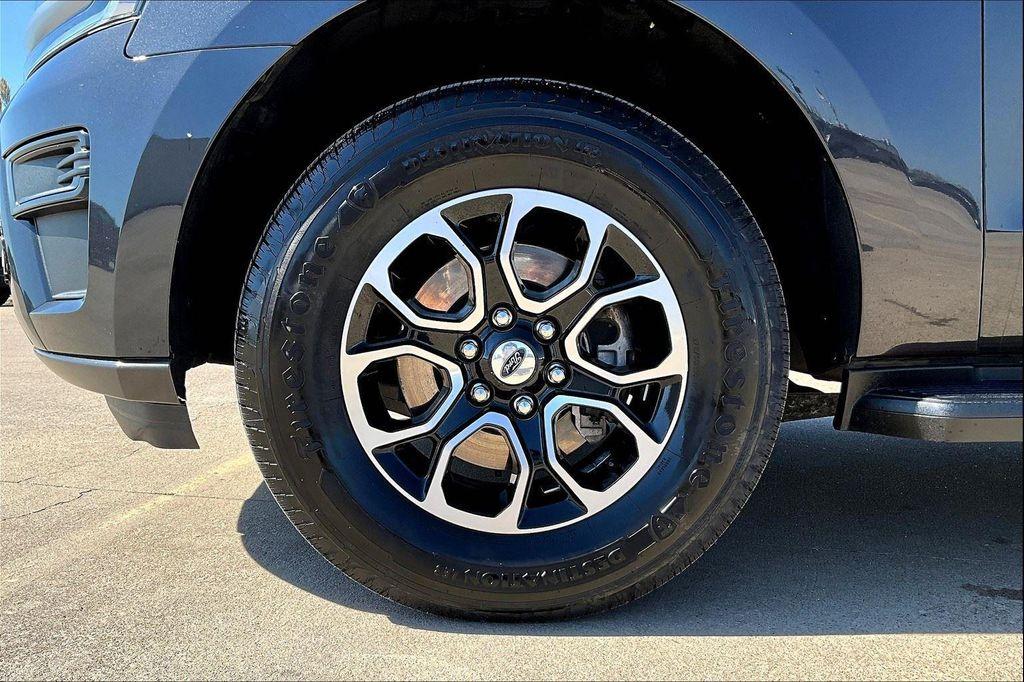 used 2024 Ford Expedition car, priced at $46,000