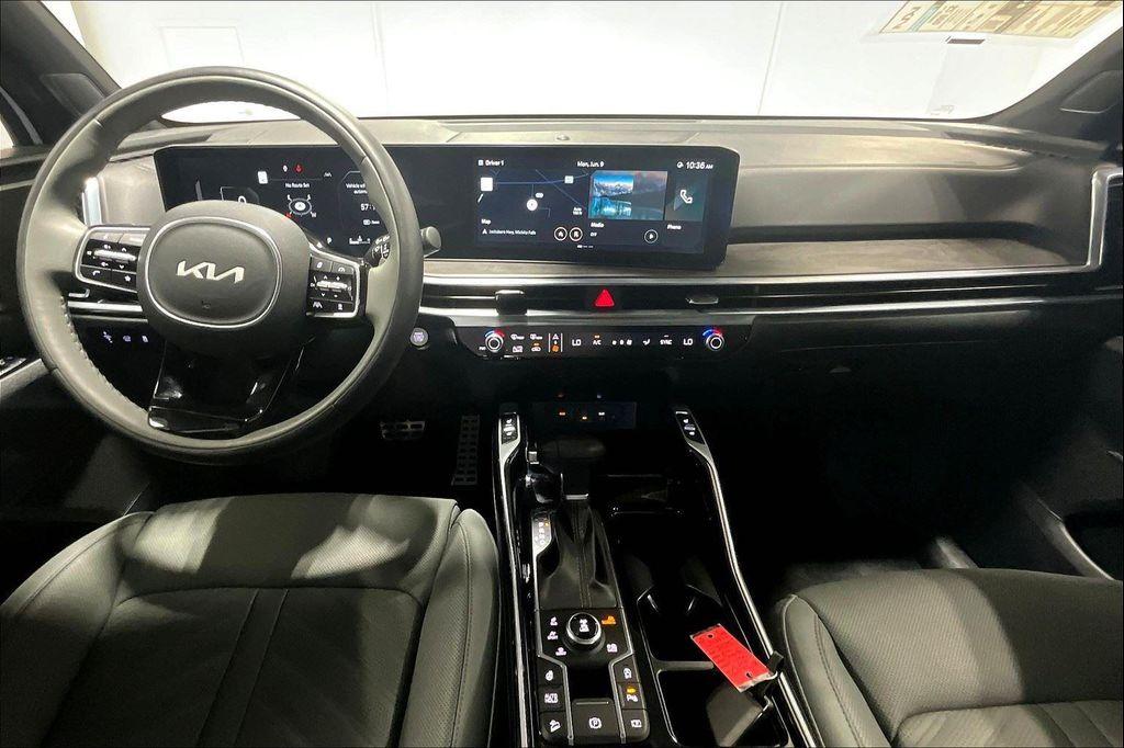 new 2025 Kia Sorento car, priced at $46,550