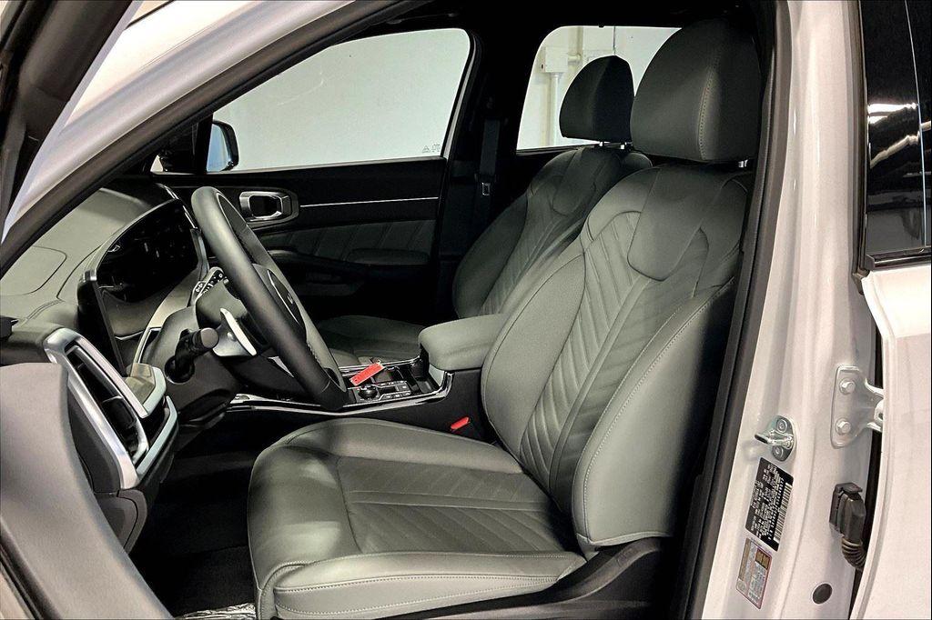 new 2025 Kia Sorento car, priced at $46,550