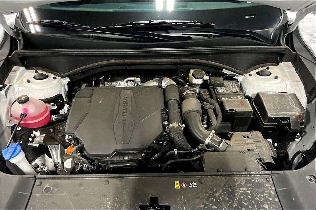 new 2025 Kia Sorento car, priced at $46,550