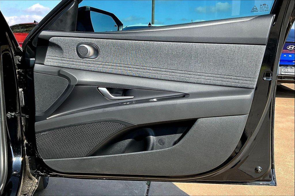 new 2025 Hyundai Elantra car, priced at $27,627