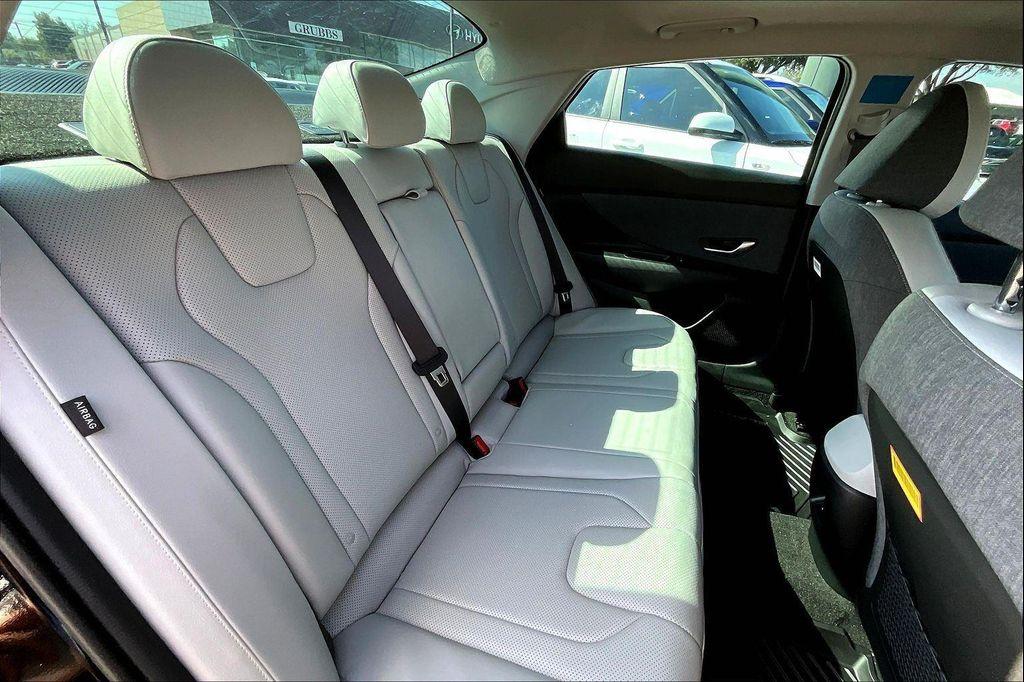 new 2025 Hyundai Elantra car, priced at $27,627