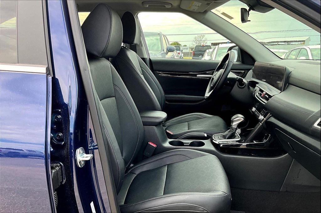 used 2025 Kia Seltos car, priced at $23,000