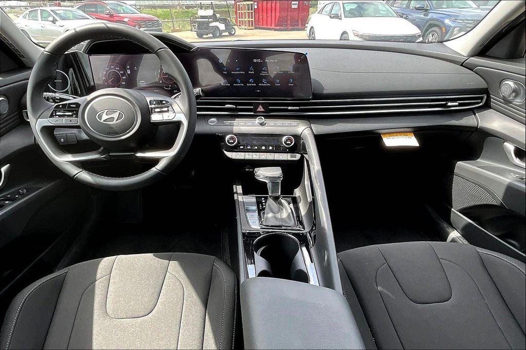 new 2025 Hyundai Elantra car, priced at $26,029