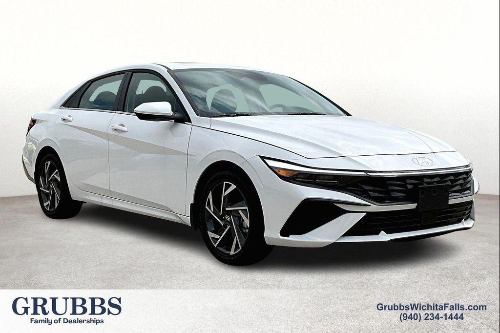 new 2025 Hyundai Elantra car, priced at $26,779