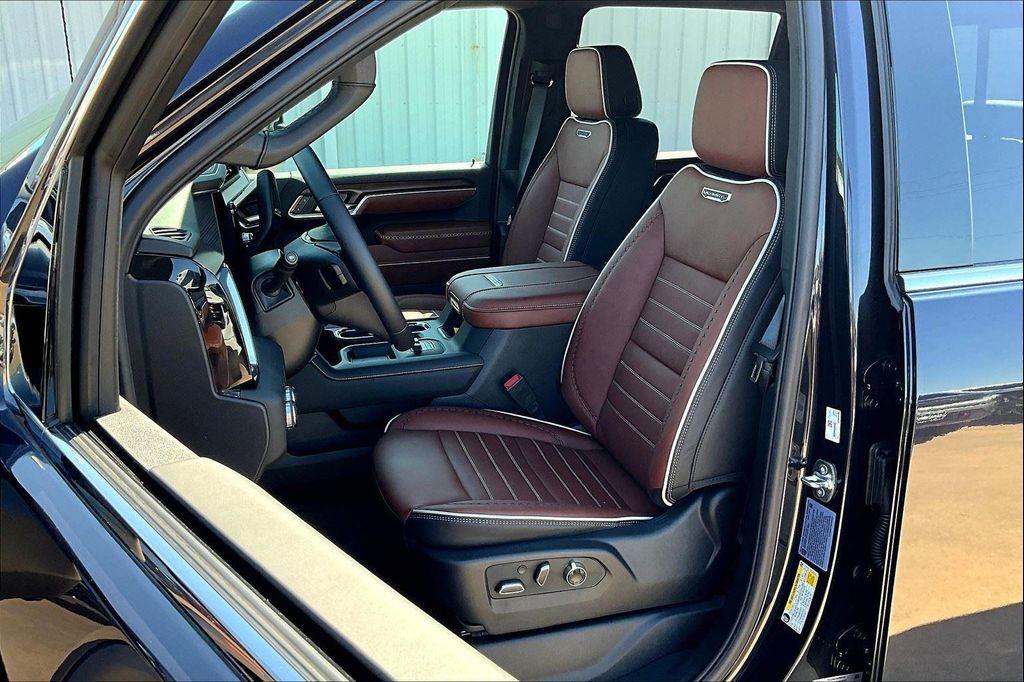 new 2025 GMC Sierra 2500 car, priced at $90,000