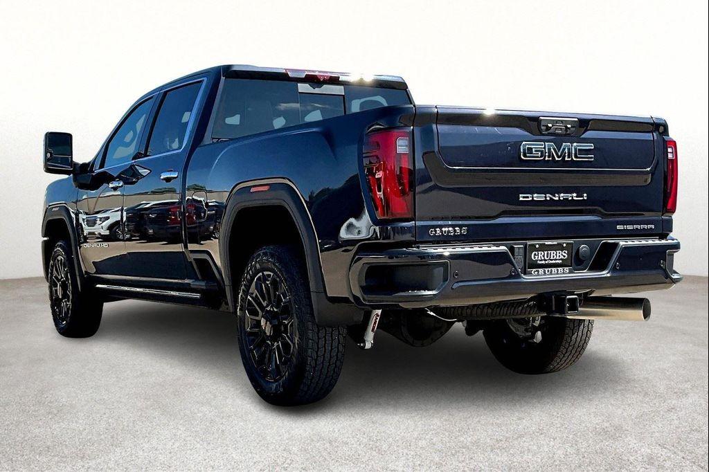 new 2025 GMC Sierra 2500 car, priced at $90,000