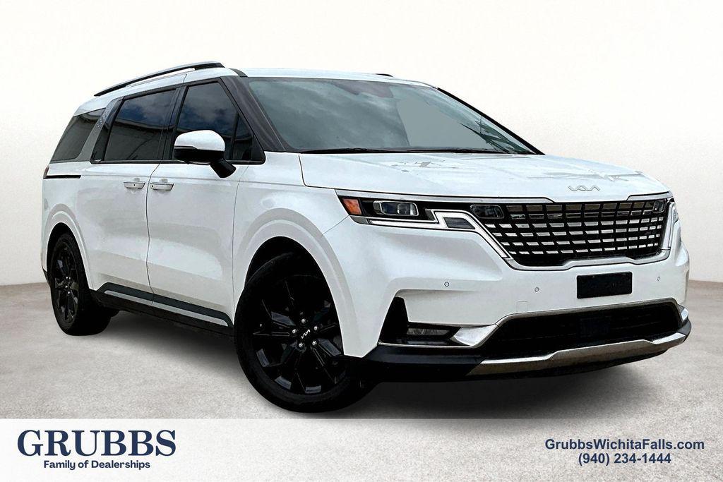 used 2024 Kia Carnival car, priced at $39,000