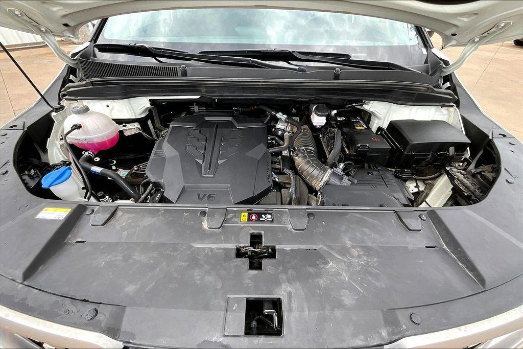 used 2024 Kia Carnival car, priced at $39,000