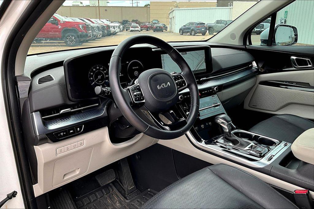 used 2024 Kia Carnival car, priced at $39,000