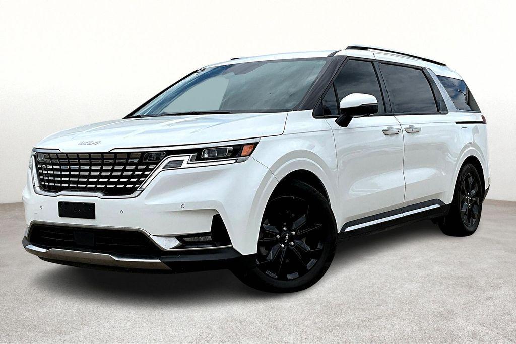 used 2024 Kia Carnival car, priced at $39,000