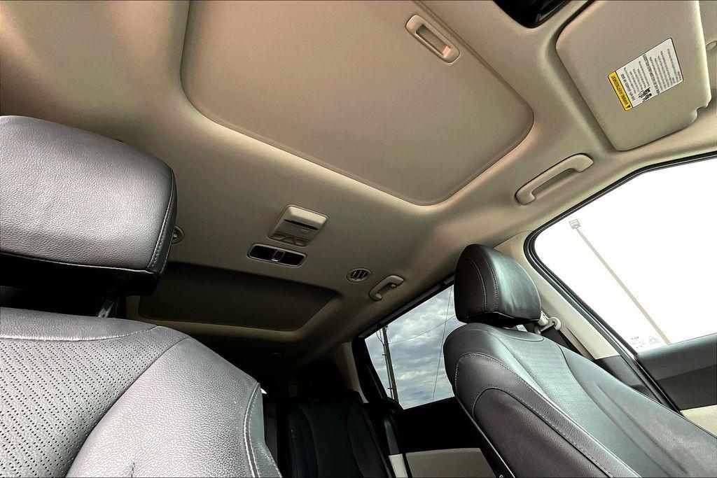 used 2024 Kia Carnival car, priced at $39,000