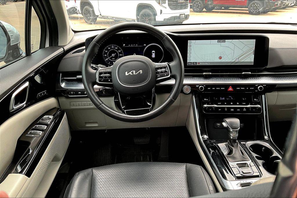 used 2024 Kia Carnival car, priced at $39,000