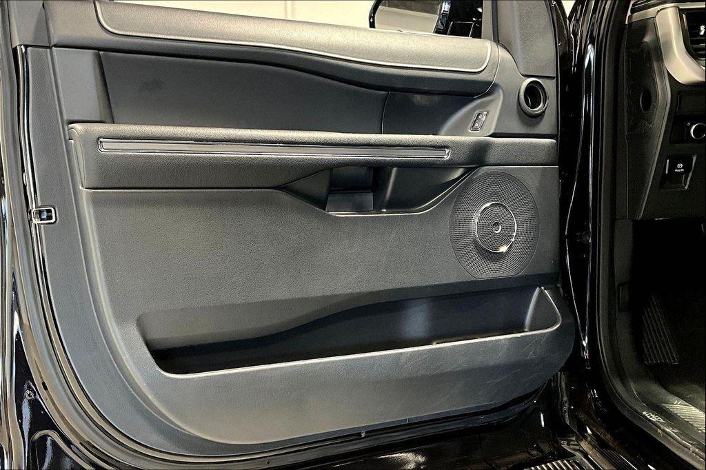 used 2024 Ford Expedition car, priced at $46,458