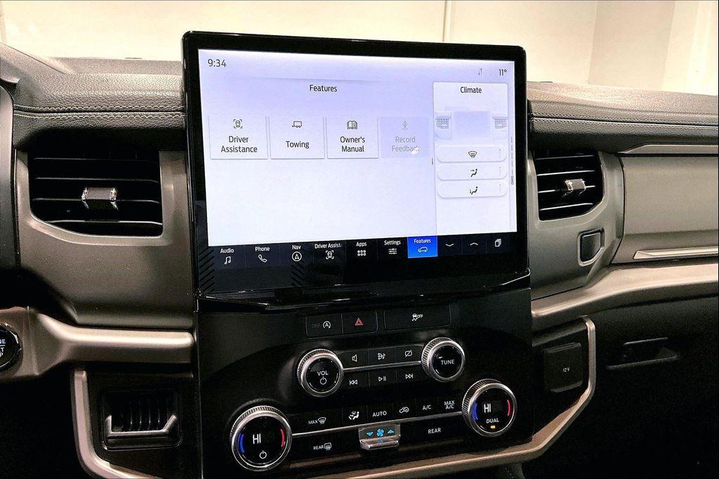 used 2024 Ford Expedition car, priced at $46,458