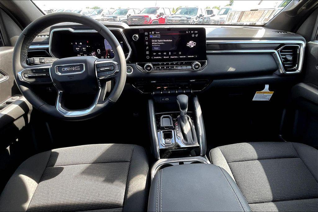 new 2025 GMC Canyon car, priced at $40,646