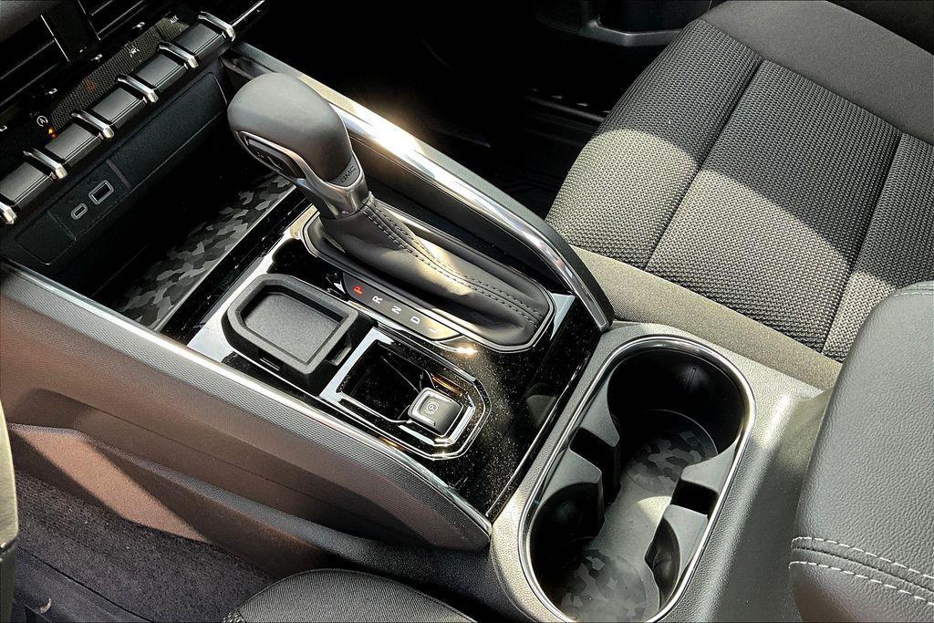 new 2025 GMC Canyon car, priced at $40,646