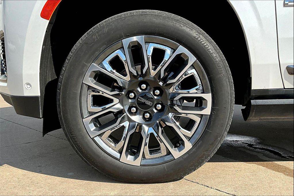 used 2023 GMC Yukon car