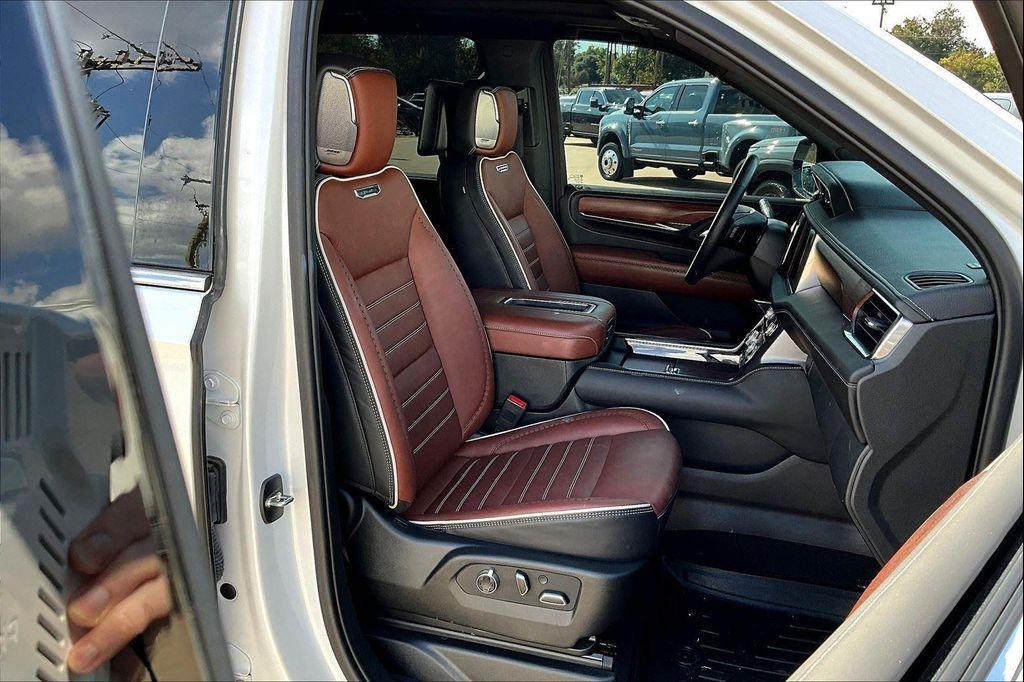 used 2023 GMC Yukon car