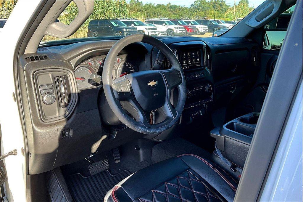 used 2022 Chevrolet Silverado 1500 car, priced at $31,000