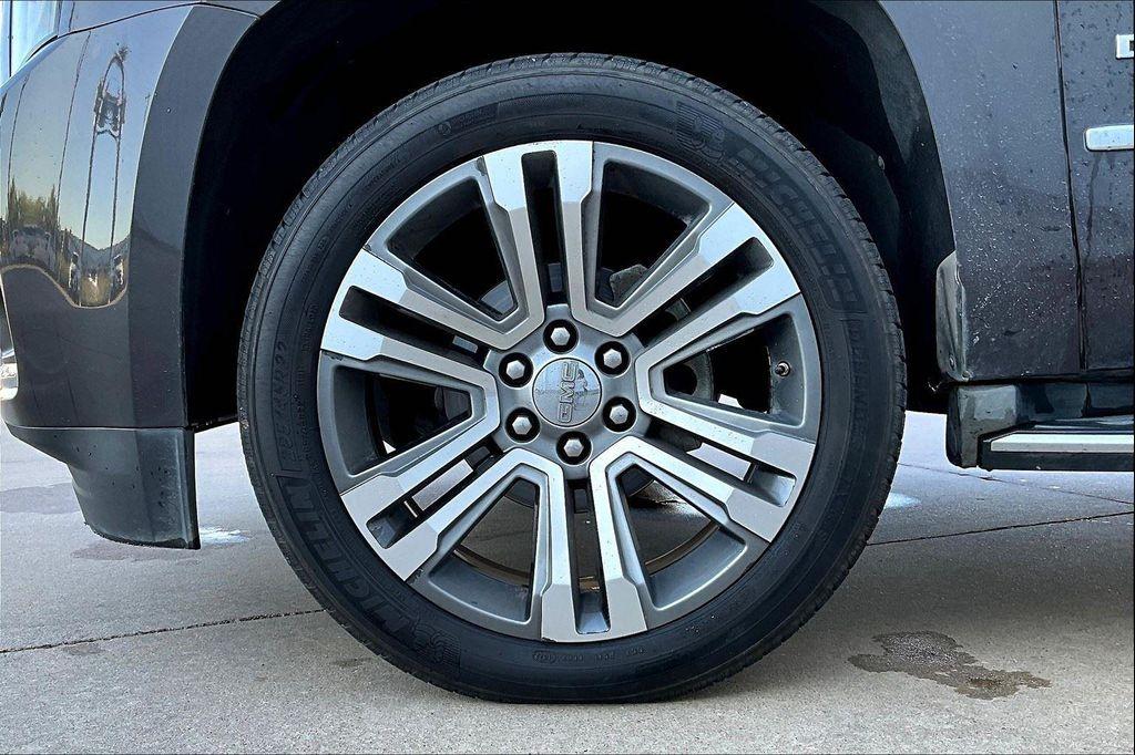 used 2017 GMC Yukon car, priced at $25,000