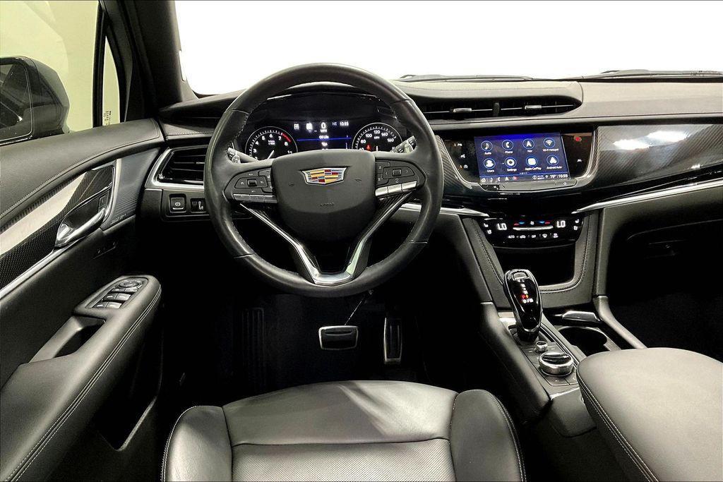 used 2024 Cadillac XT6 car, priced at $47,000