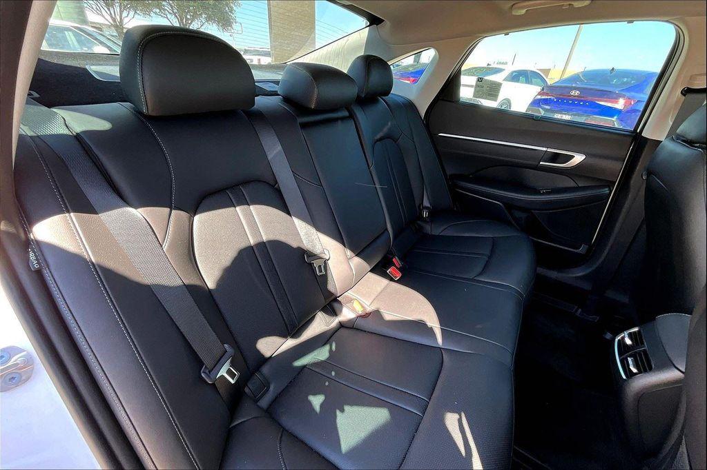 new 2025 Hyundai Sonata Hybrid car, priced at $39,595