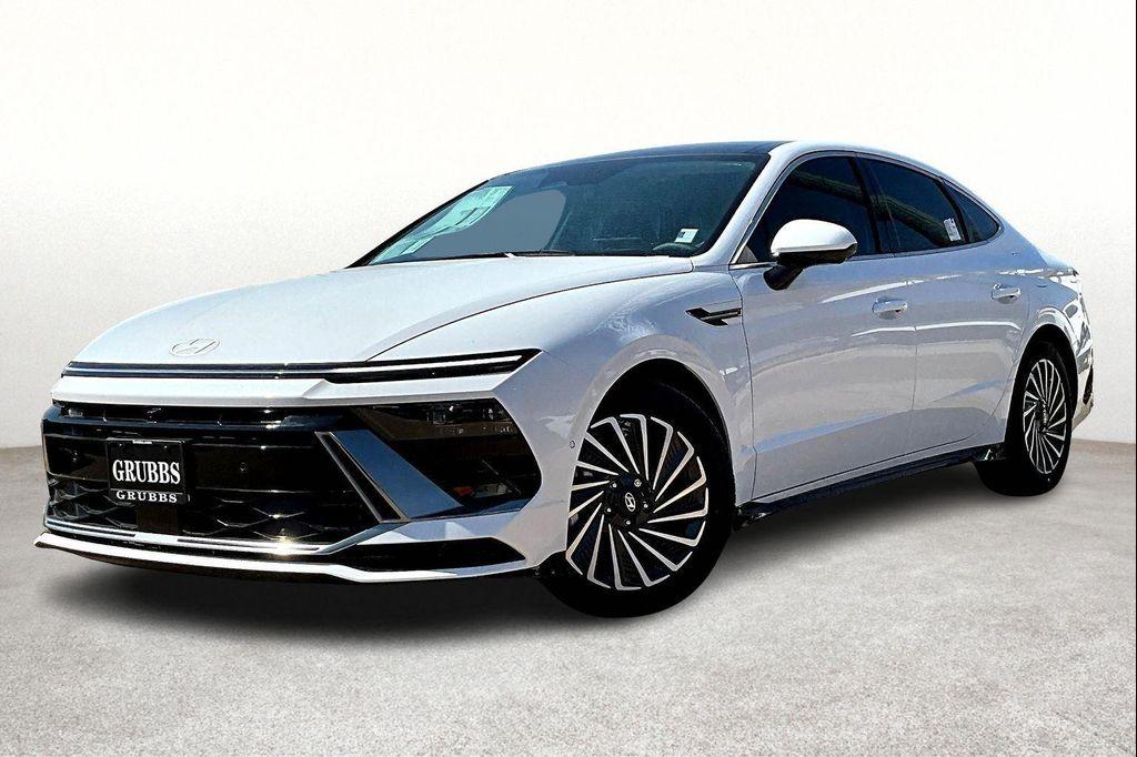 new 2025 Hyundai Sonata Hybrid car, priced at $39,595