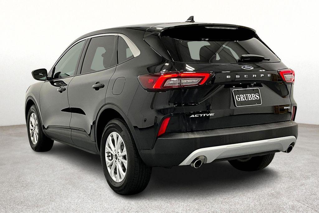 used 2023 Ford Escape car, priced at $26,000