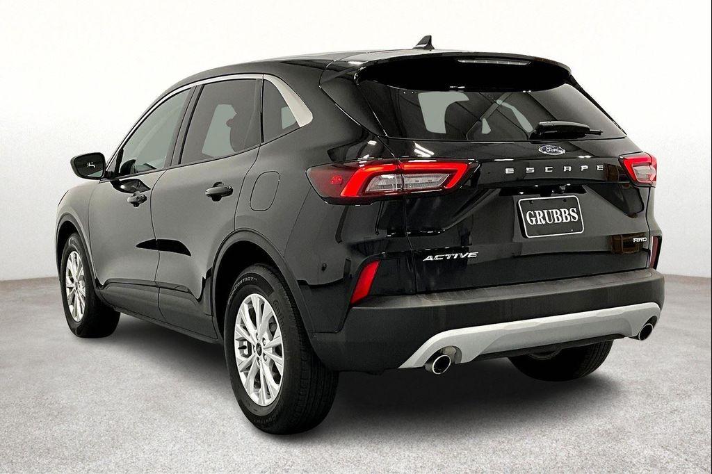 used 2023 Ford Escape car, priced at $26,000