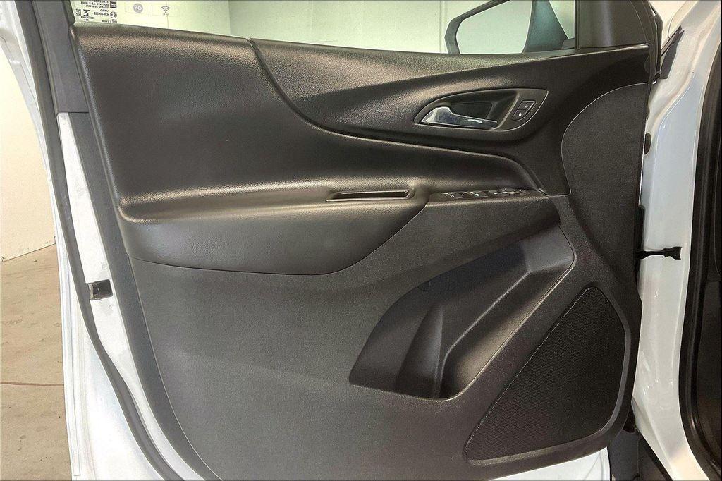 used 2023 Chevrolet Equinox car, priced at $22,000