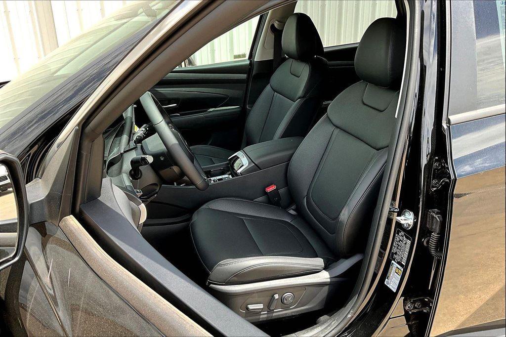 new 2025 Hyundai Tucson car, priced at $33,238