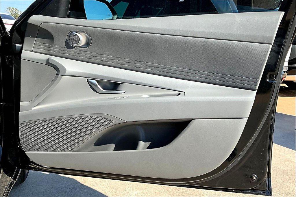 new 2025 Hyundai ELANTRA HEV car, priced at $26,241
