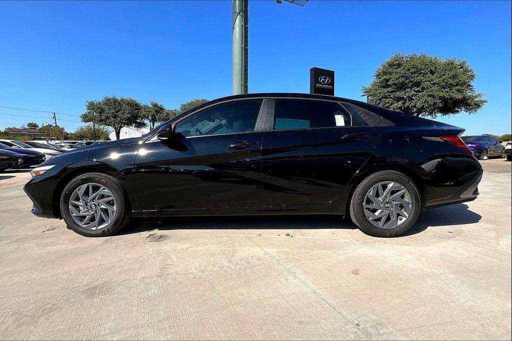 new 2025 Hyundai ELANTRA HEV car, priced at $26,241