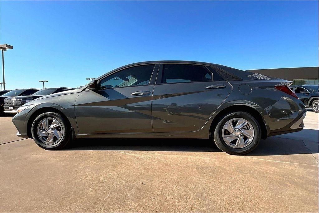 new 2025 Hyundai Elantra car