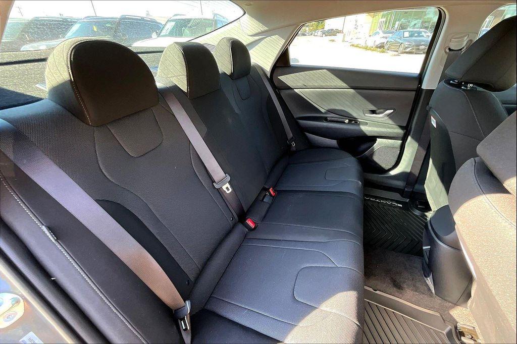 new 2025 Hyundai Elantra car