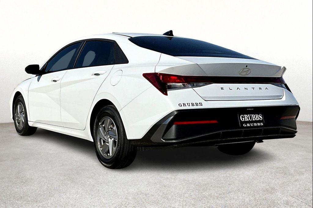 new 2025 Hyundai Elantra car, priced at $23,927