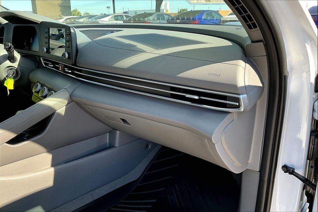 new 2025 Hyundai Elantra car, priced at $23,927