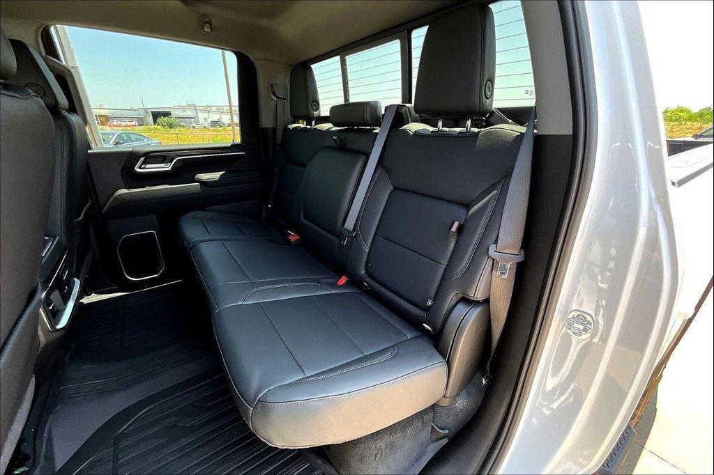 new 2025 GMC Sierra 2500 car, priced at $73,000