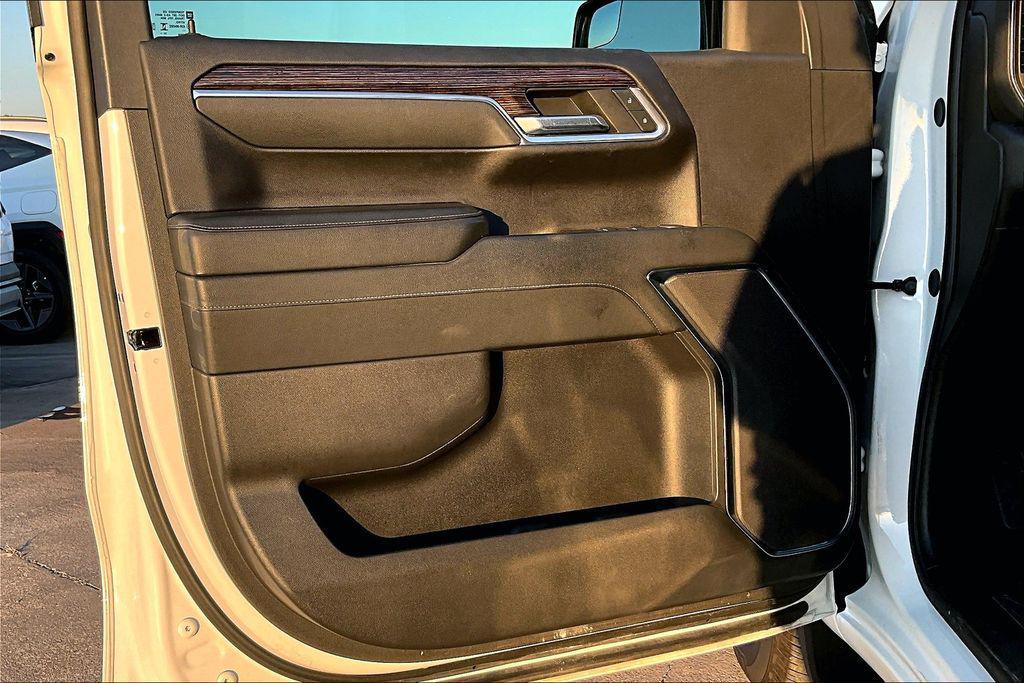 used 2024 GMC Sierra 1500 car, priced at $41,000