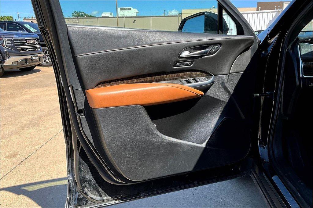 used 2021 Cadillac XT4 car, priced at $23,000