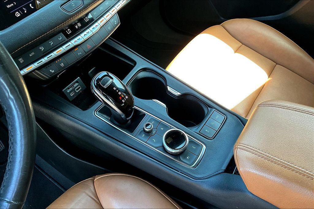 used 2021 Cadillac XT4 car, priced at $22,000