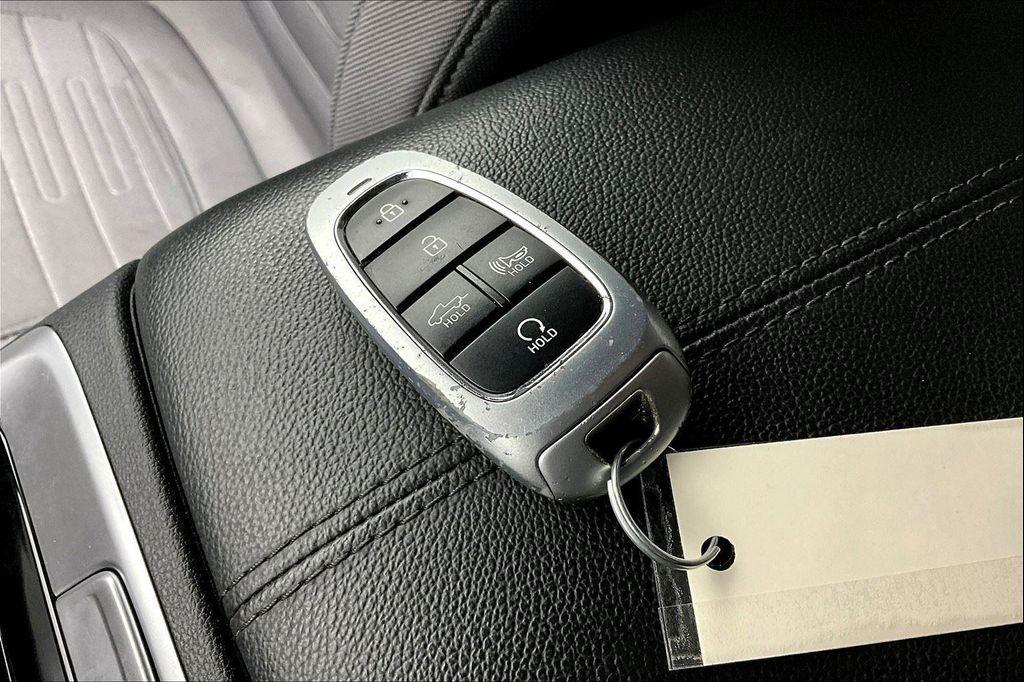 used 2024 Hyundai SANTA CRUZ car, priced at $25,000