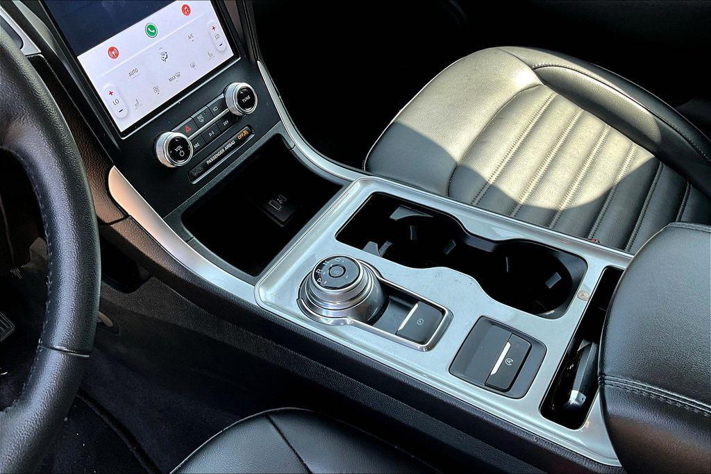 used 2024 Ford Edge car, priced at $24,900