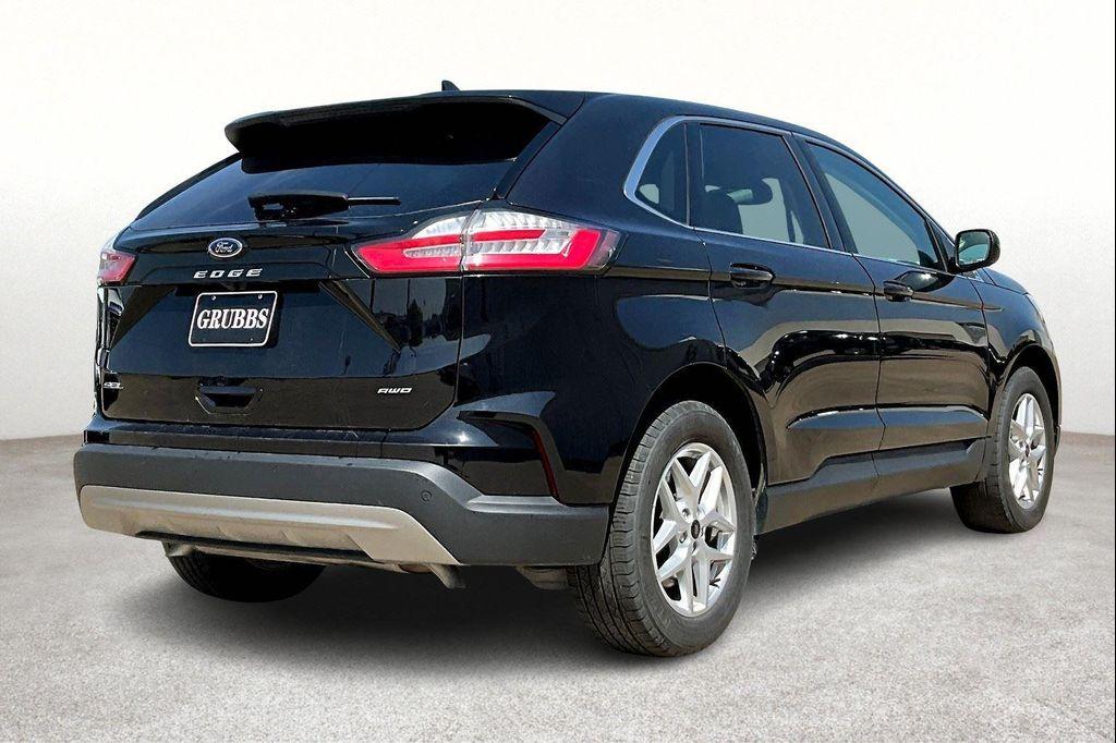 used 2024 Ford Edge car, priced at $24,900
