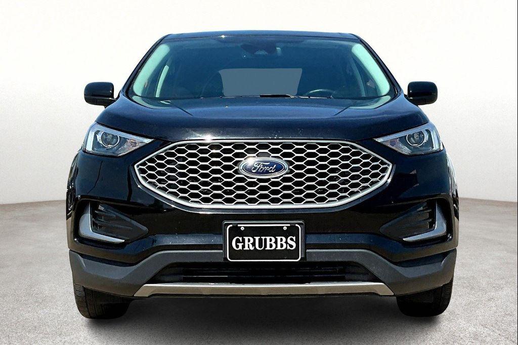 used 2024 Ford Edge car, priced at $24,900