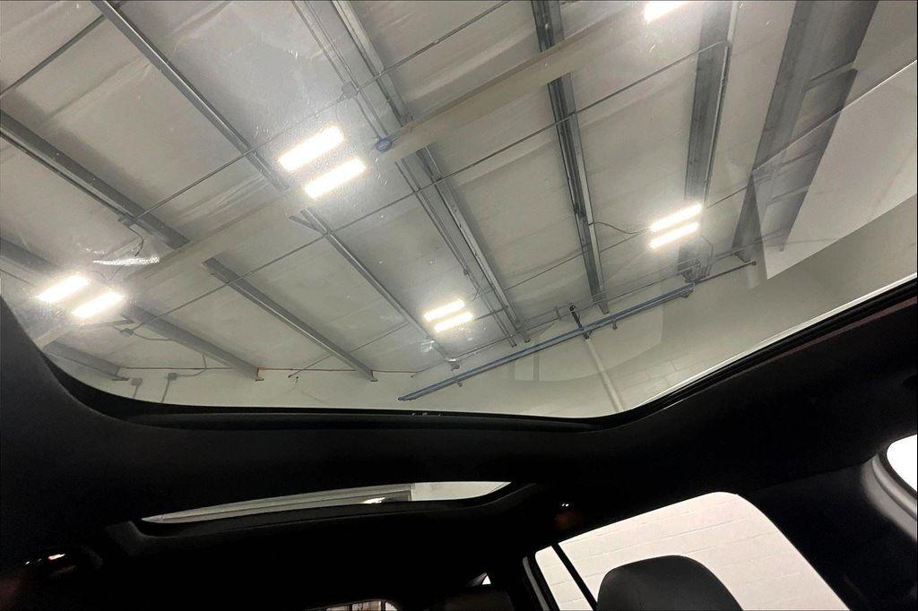 used 2022 Mercedes-Benz GLB 250 car, priced at $29,000
